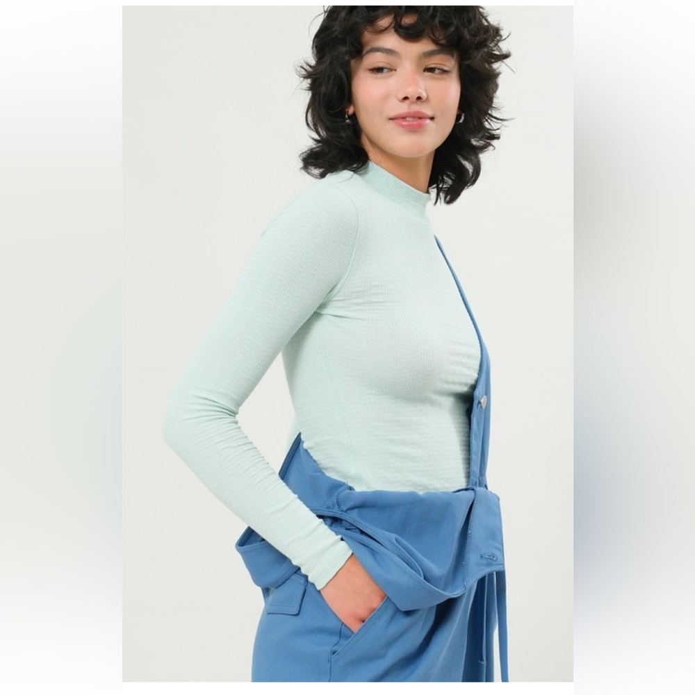 Double Zero aqua long sleeve mock neck